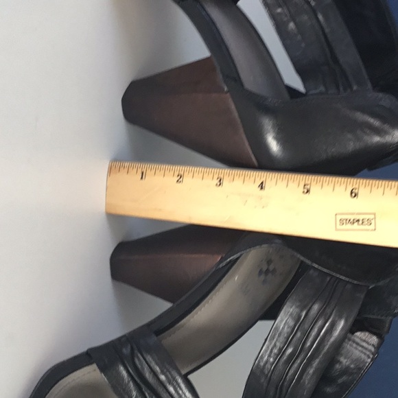 Shoes - Picture 5 of 5